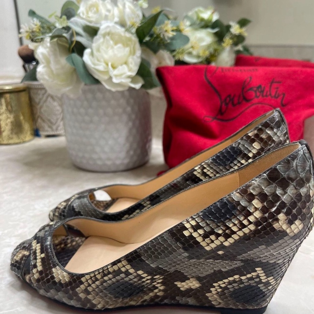 Gorgeous Louboutin wedge heels in snake print/Python- size 38.